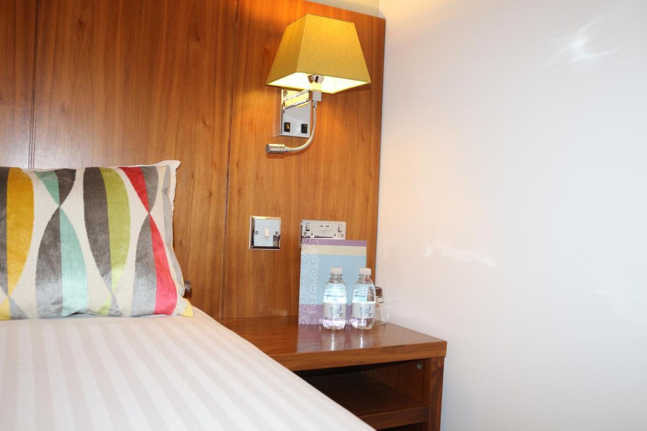 The Woodlands Event Centre Hotell Wyboston Exteriör bild
